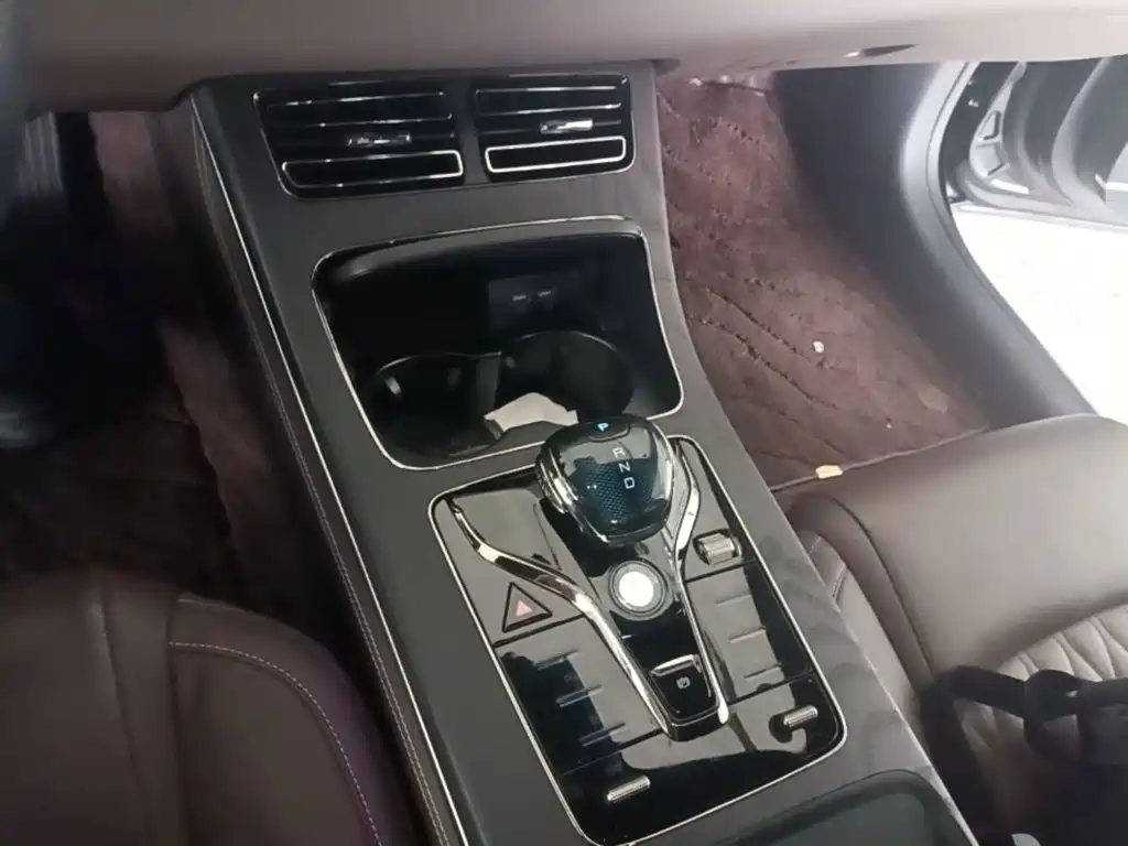 BYD Han — миниатюра 14