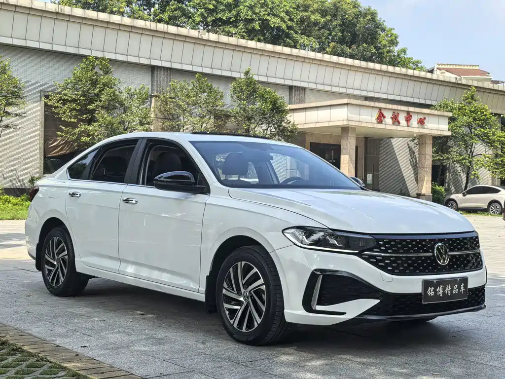 Volkswagen Lavida — миниатюра 3