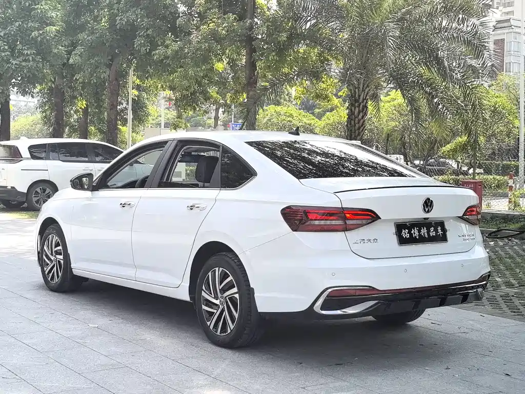 Volkswagen Lavida — миниатюра 4