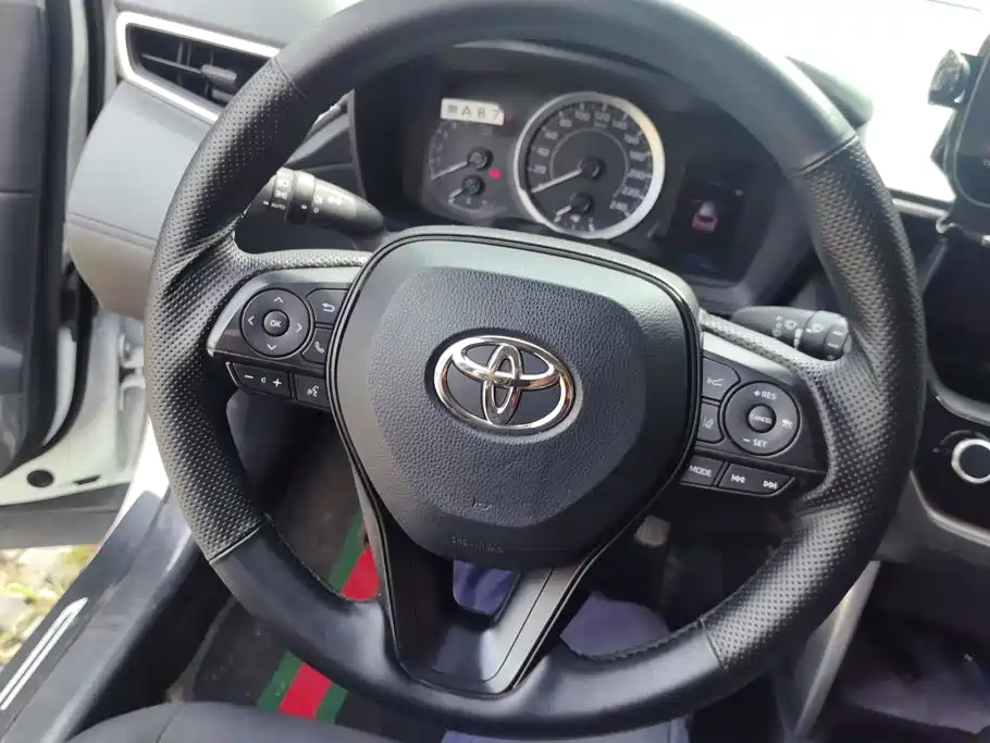 Toyota Corolla Cross — миниатюра 15