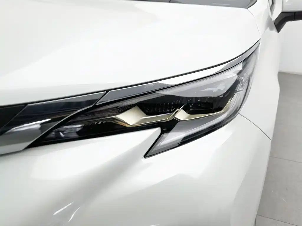 Toyota Granvia — миниатюра 7