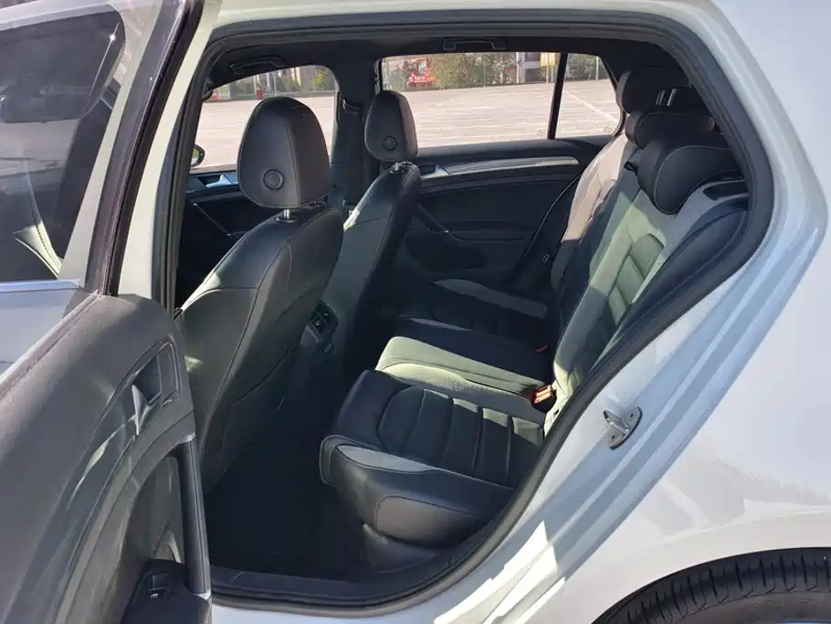 Volkswagen Golf — миниатюра 11