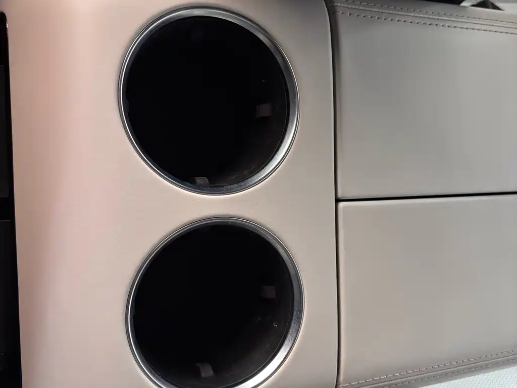 GEELY GALAXY GALAXY E8