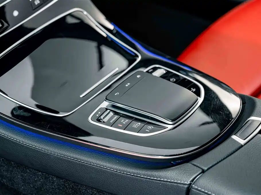 Mercedes-Benz E-Class (Import) — миниатюра 14