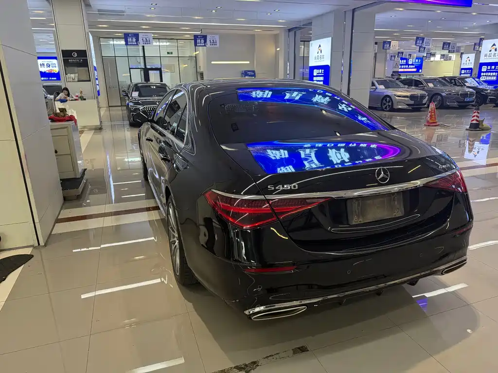 Mercedes-Benz S-Class — миниатюра 7