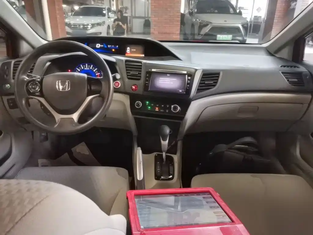 Honda Civic — миниатюра 10