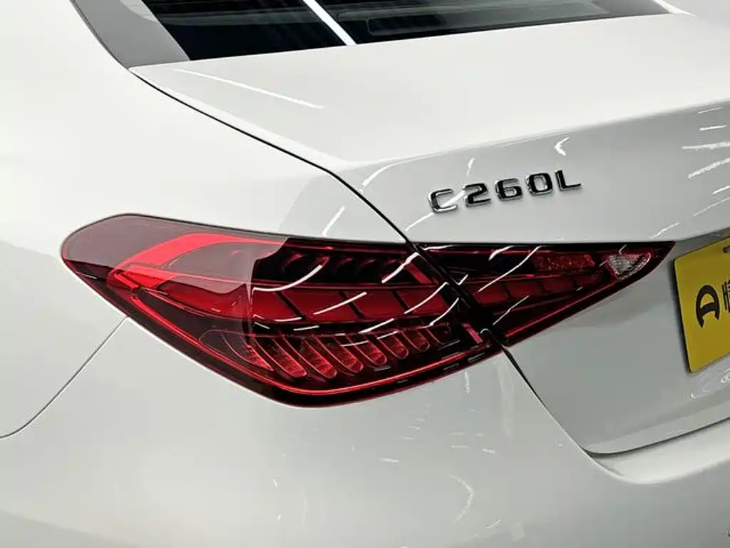 Mercedes-Benz C-Class — миниатюра 16