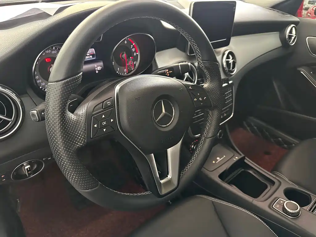 Mercedes-Benz GLA — миниатюра 4
