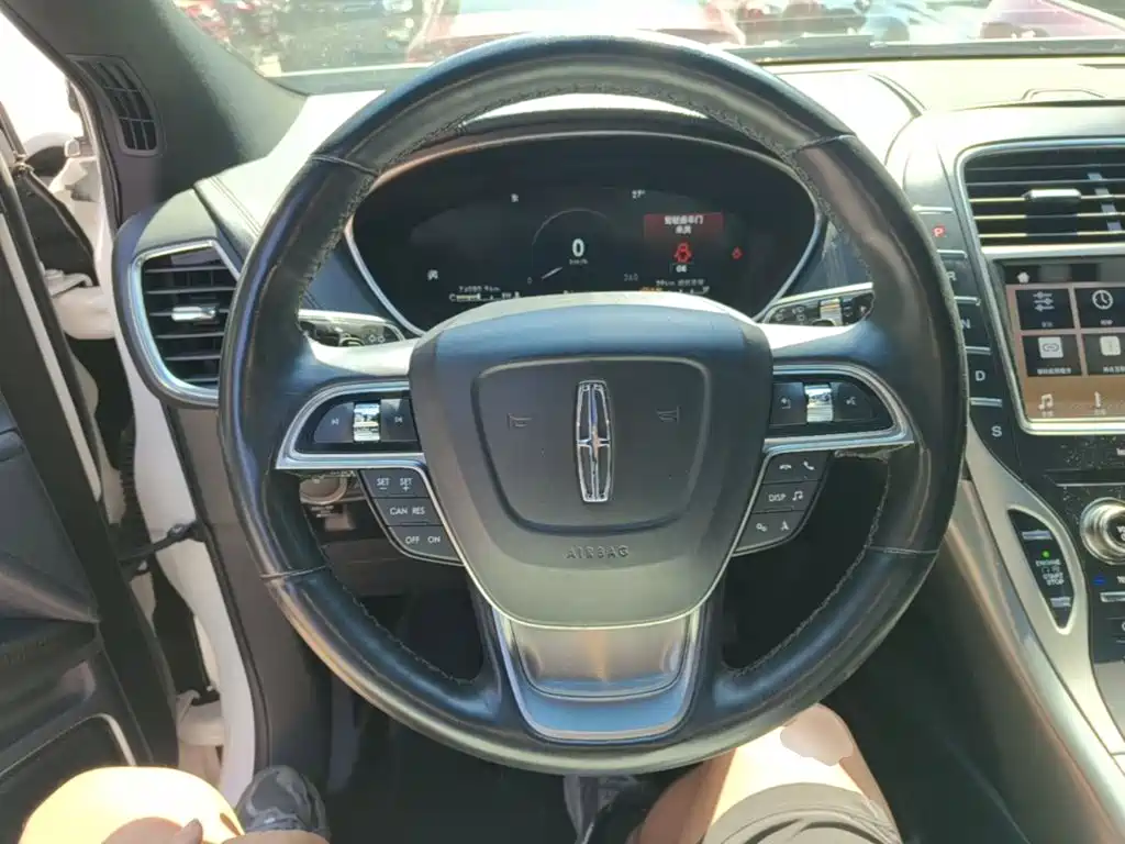 Lincoln Nautilus (Import) — миниатюра 11