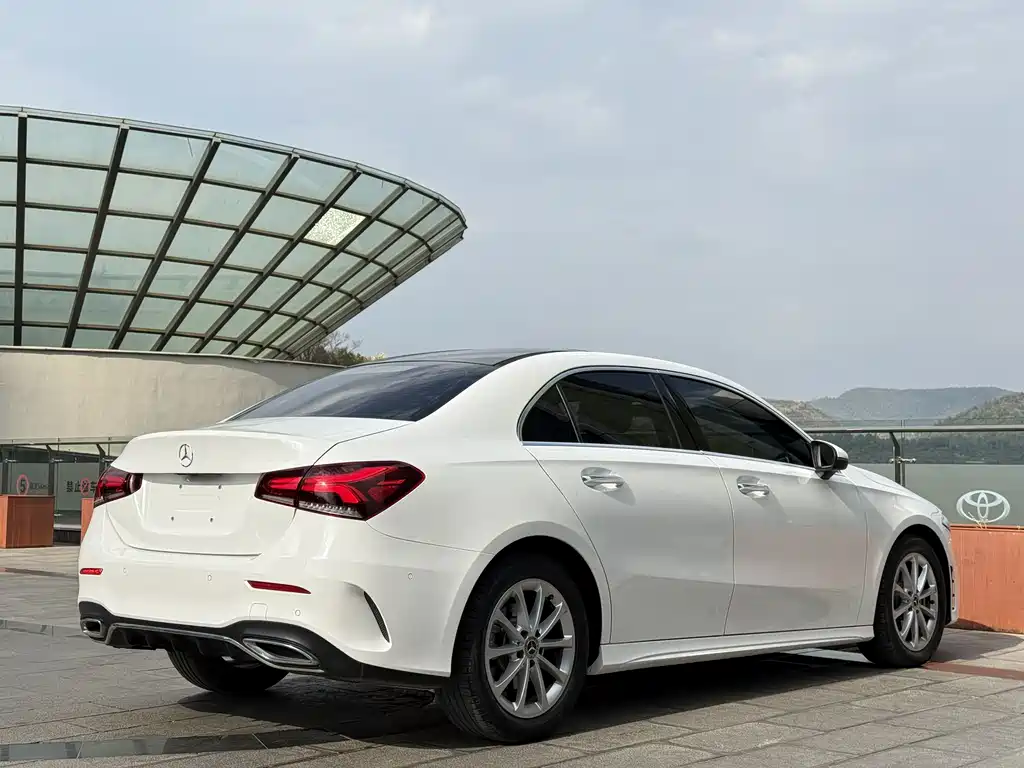 MERCEDES-BENZ A CLASS