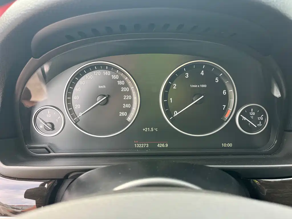 BMW 5 Series — миниатюра 9