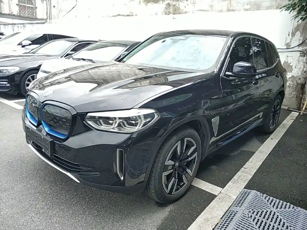 BMW iX3 — миниатюра 2