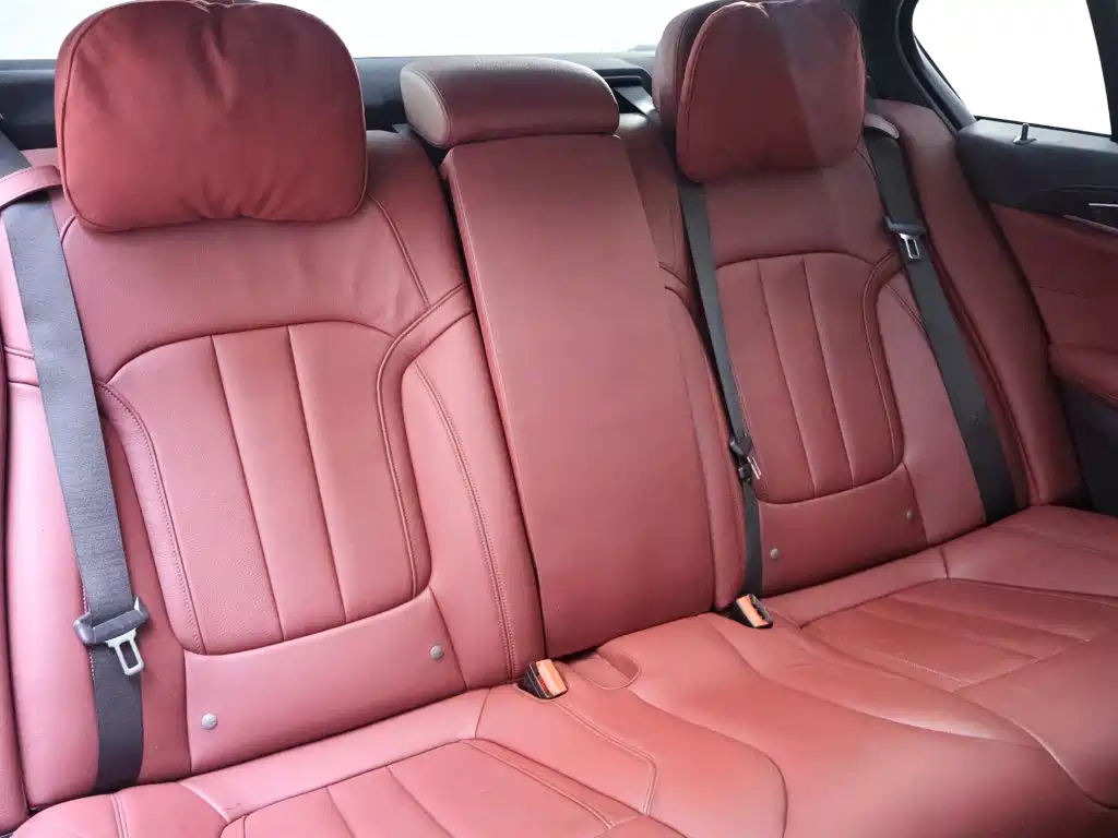 BMW 5 Series — миниатюра 23