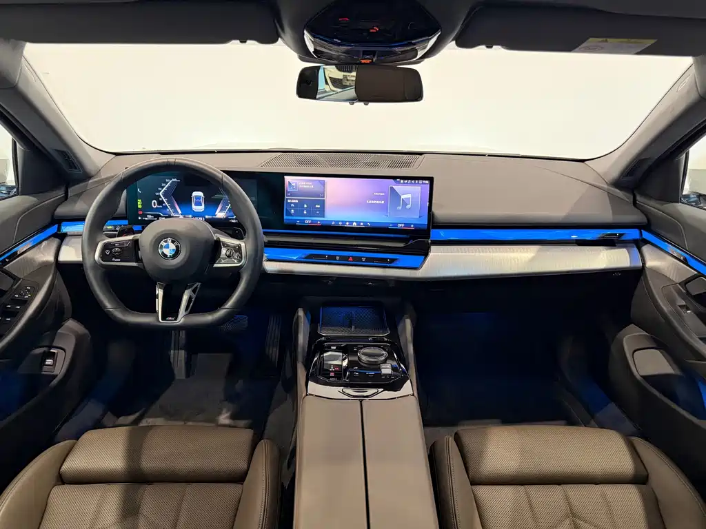 BMW 5 Series (Import) — миниатюра 7