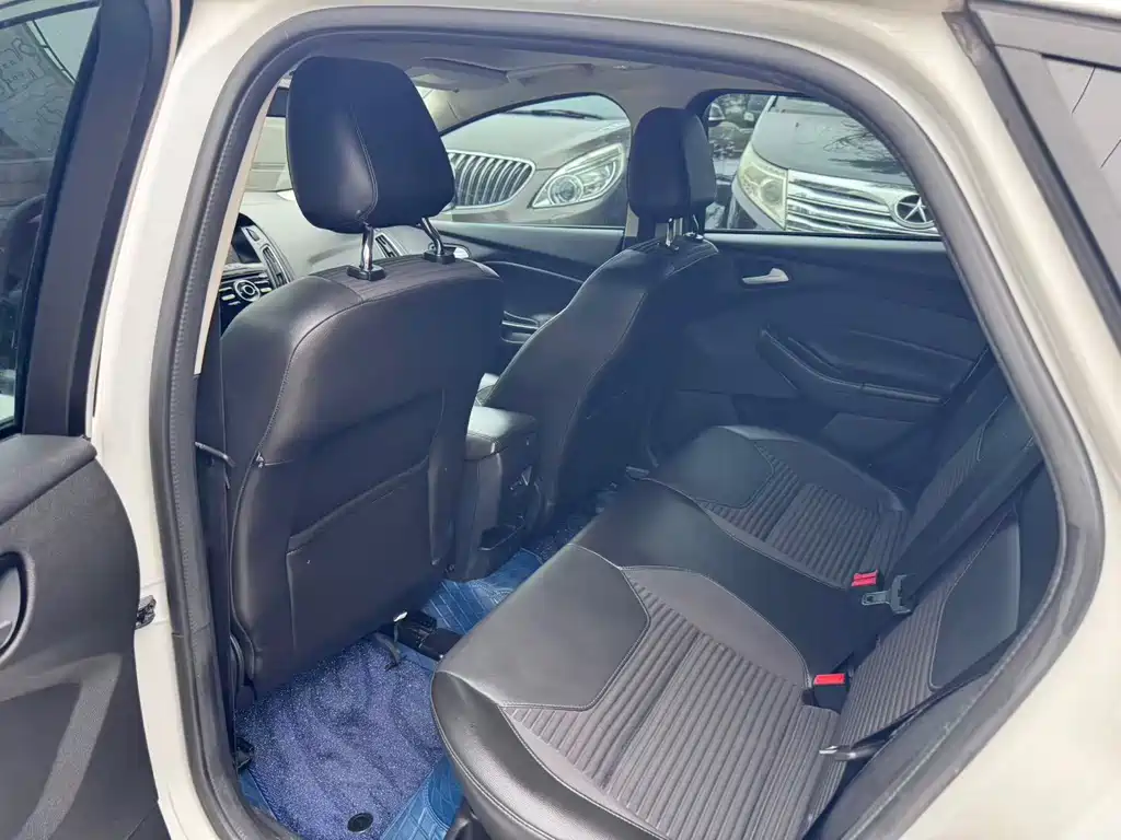 Ford Focus — миниатюра 6