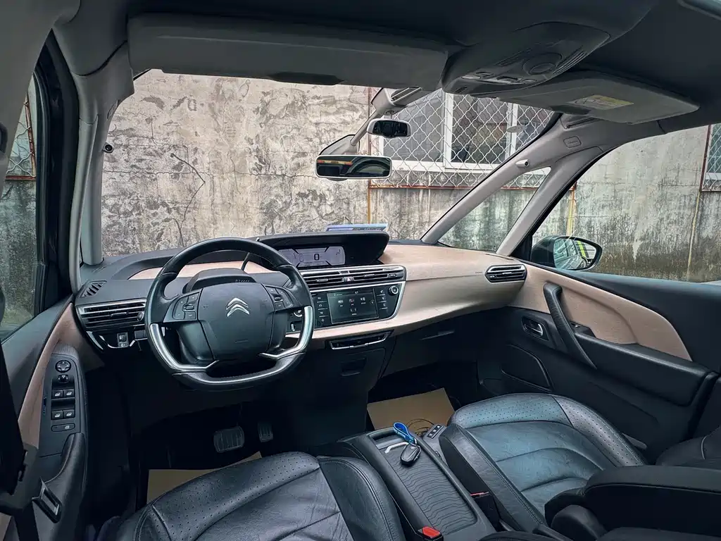 Citroen C4 Picasso — миниатюра 14