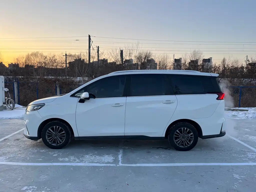 SAIC MAXUS CHASE G50