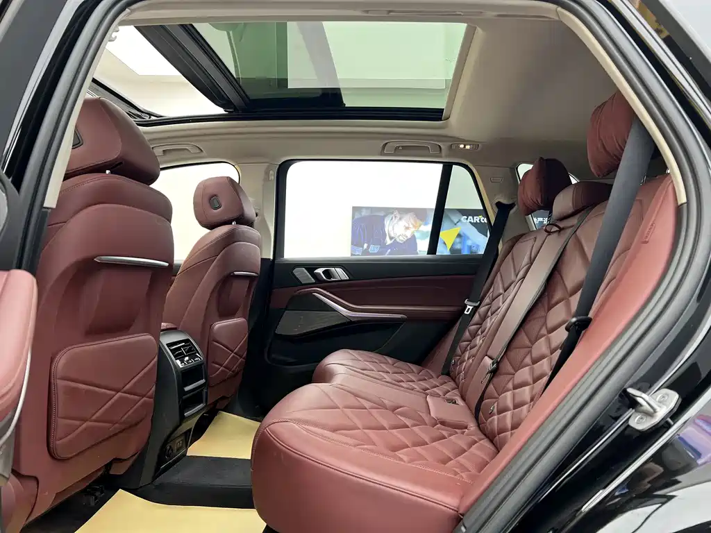 BMW X5 2022 xDrive 30Li Premium M Sport