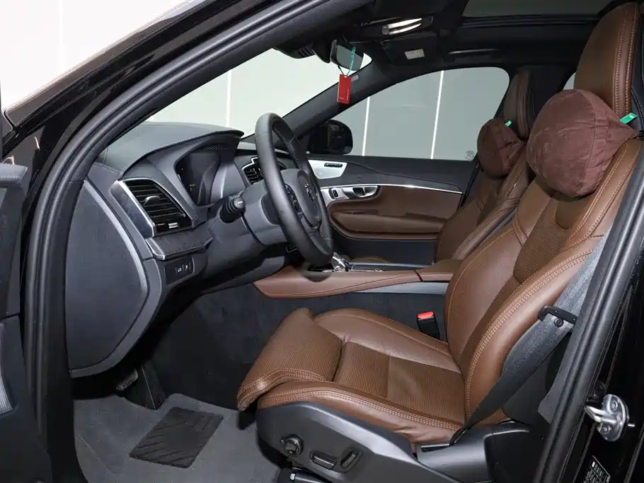 VOLVO XC90 PLUG IN HYBRID