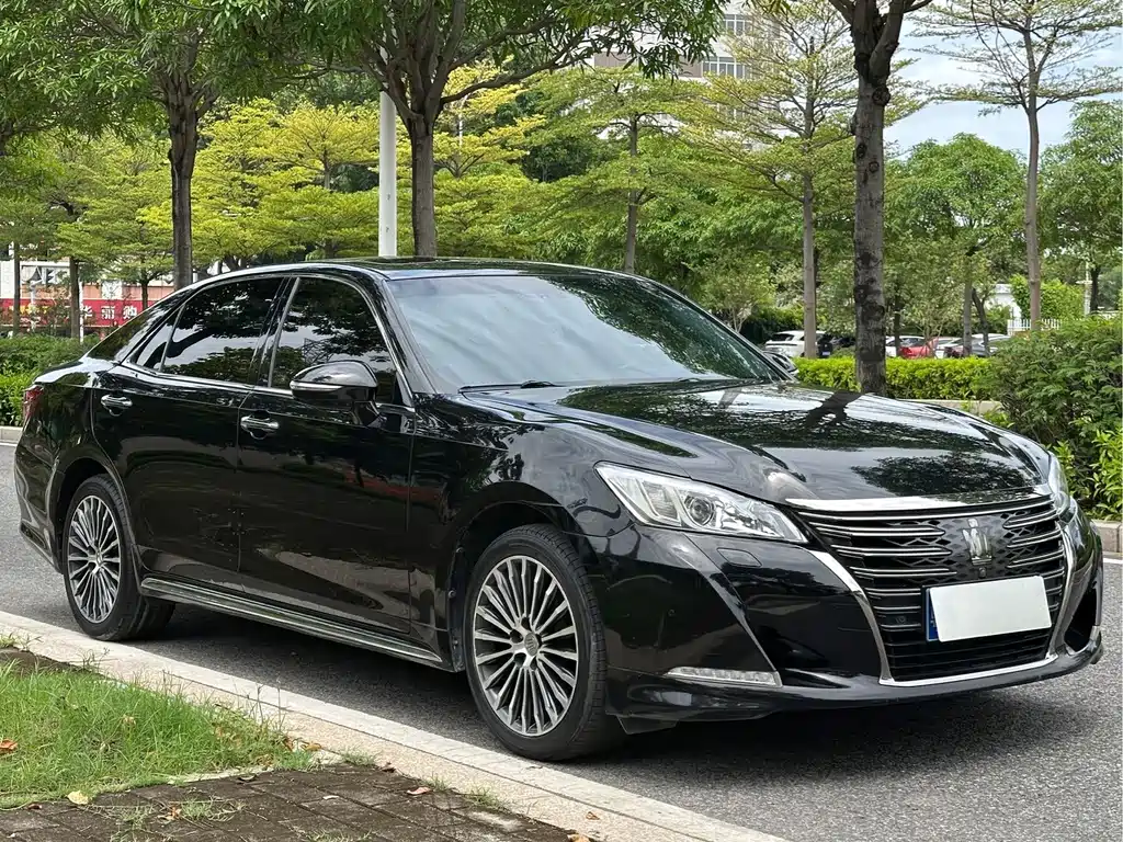 Toyota Crown — миниатюра 11