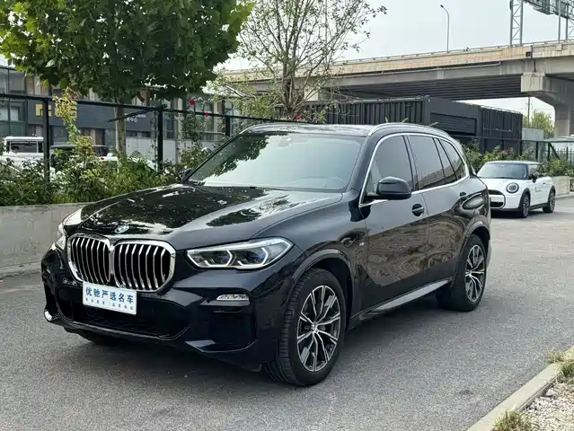 BMW  X5 2019