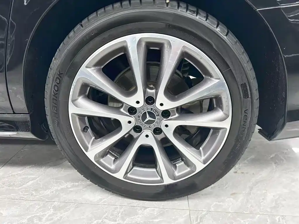 Mercedes-Benz E-Class — миниатюра 23