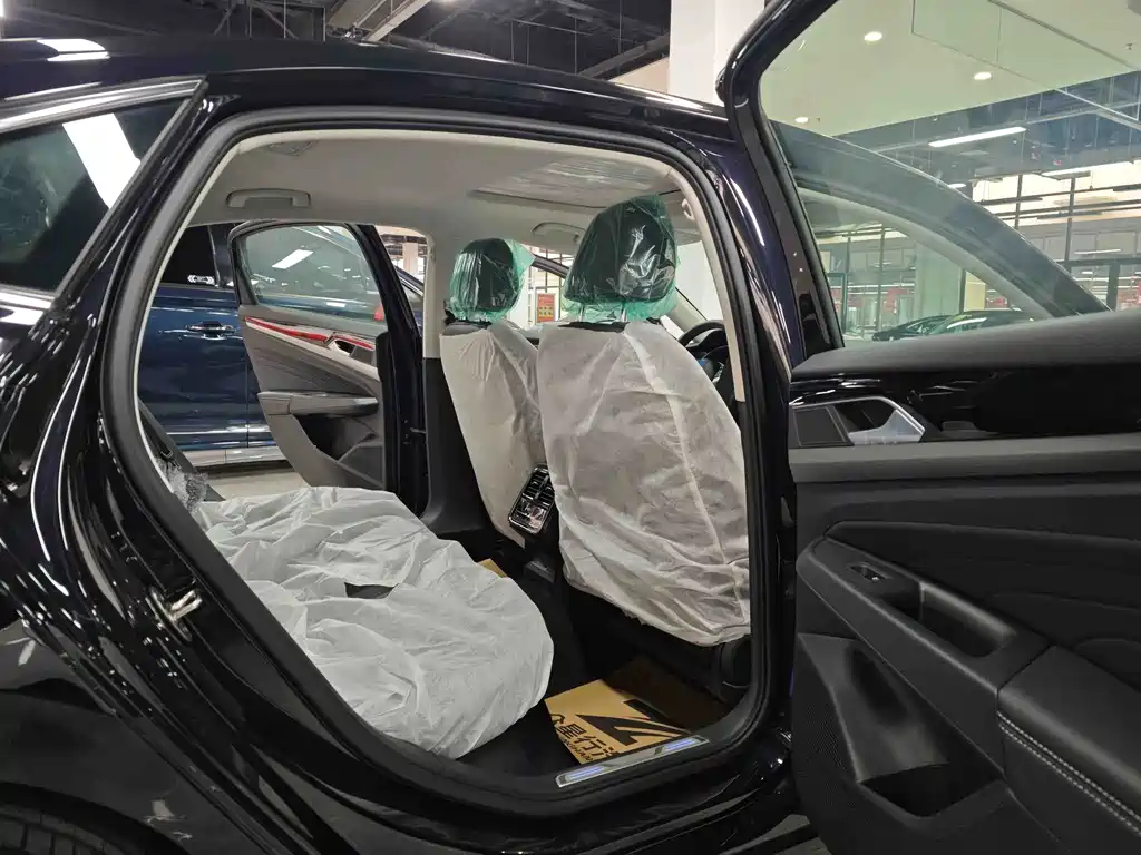 Volkswagen 帕萨特插电混动 — миниатюра 6