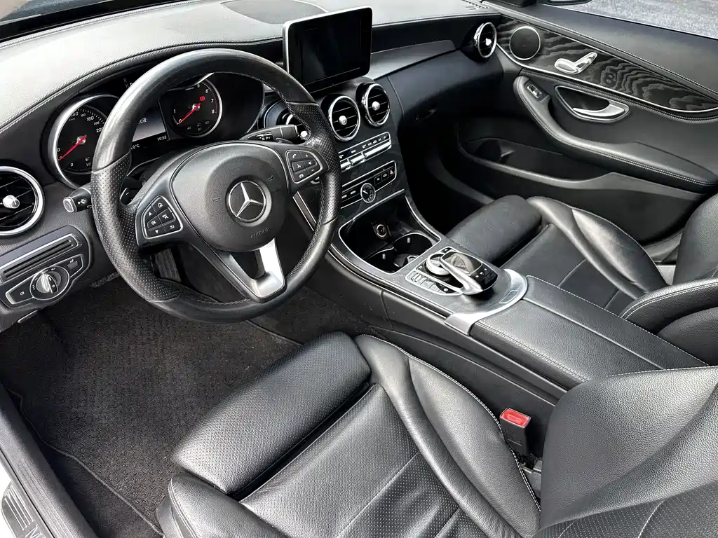 Mercedes-Benz C-Class — миниатюра 8