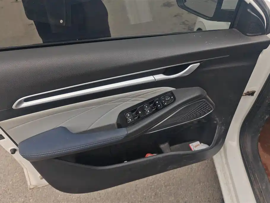 GEELY AUTOMOBILE EMGRAND