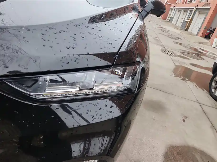 WEI PAI WEI BRAND VV7