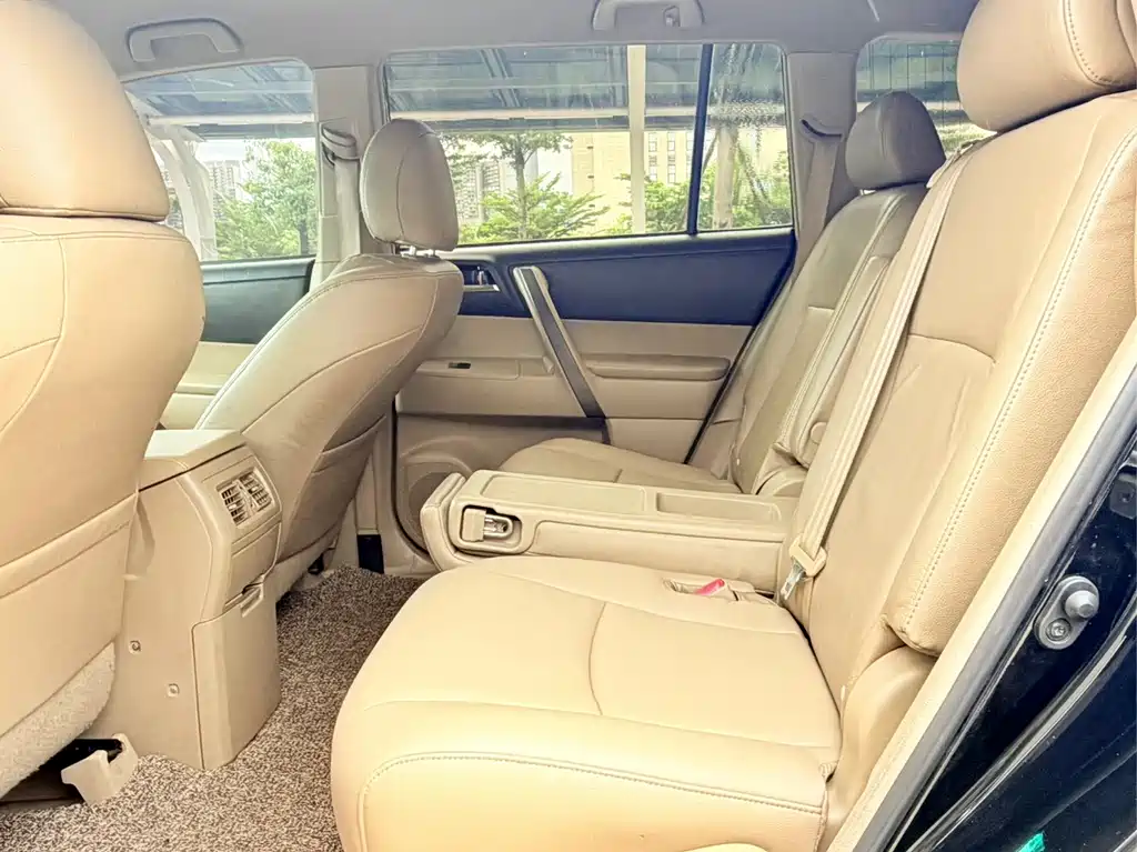 Toyota Highlander — миниатюра 11