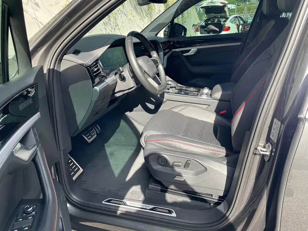 Volkswagen Touareg — миниатюра 8