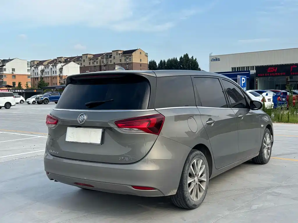 Buick GL6 — миниатюра 10