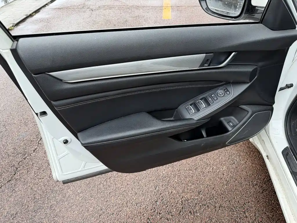 Honda Inspire — миниатюра 6