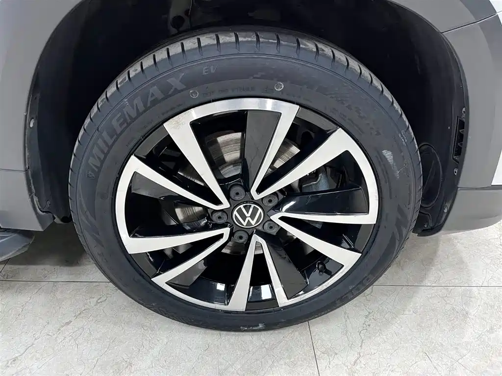 VOLKSWAGEN TUYUE