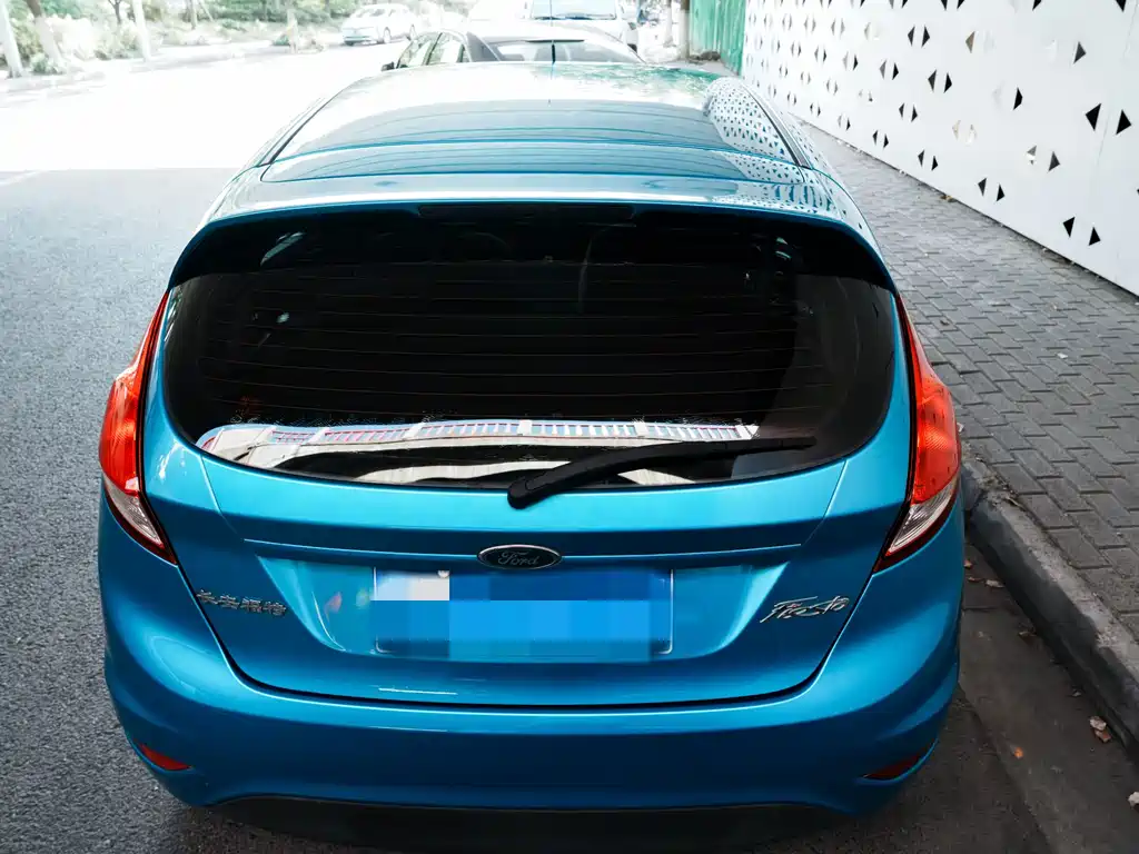 Ford Fiesta — миниатюра 5
