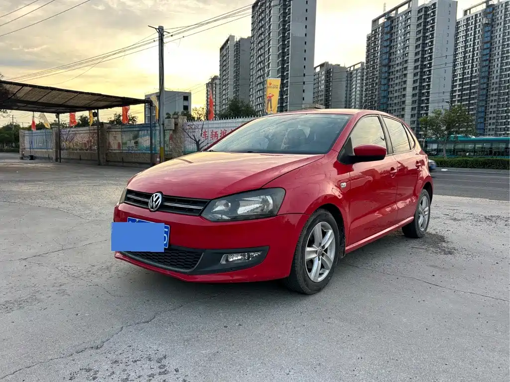Volkswagen Polo 2011 1.6L AT