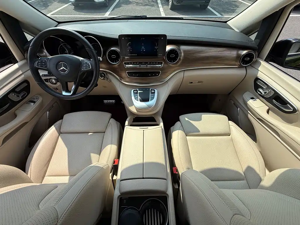 Mercedes-Benz V-Class — миниатюра 11