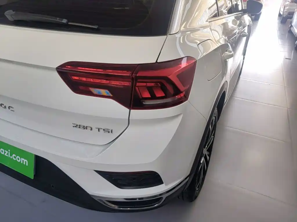 Volkswagen T-Roc — миниатюра 8