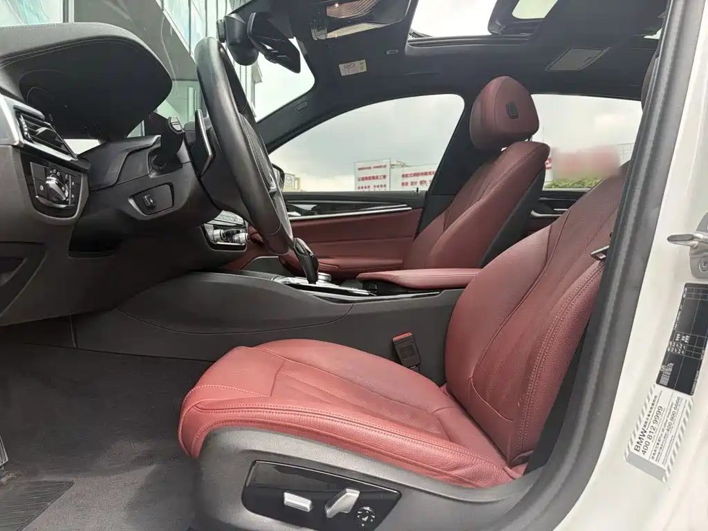 BMW 5 Series — миниатюра 12