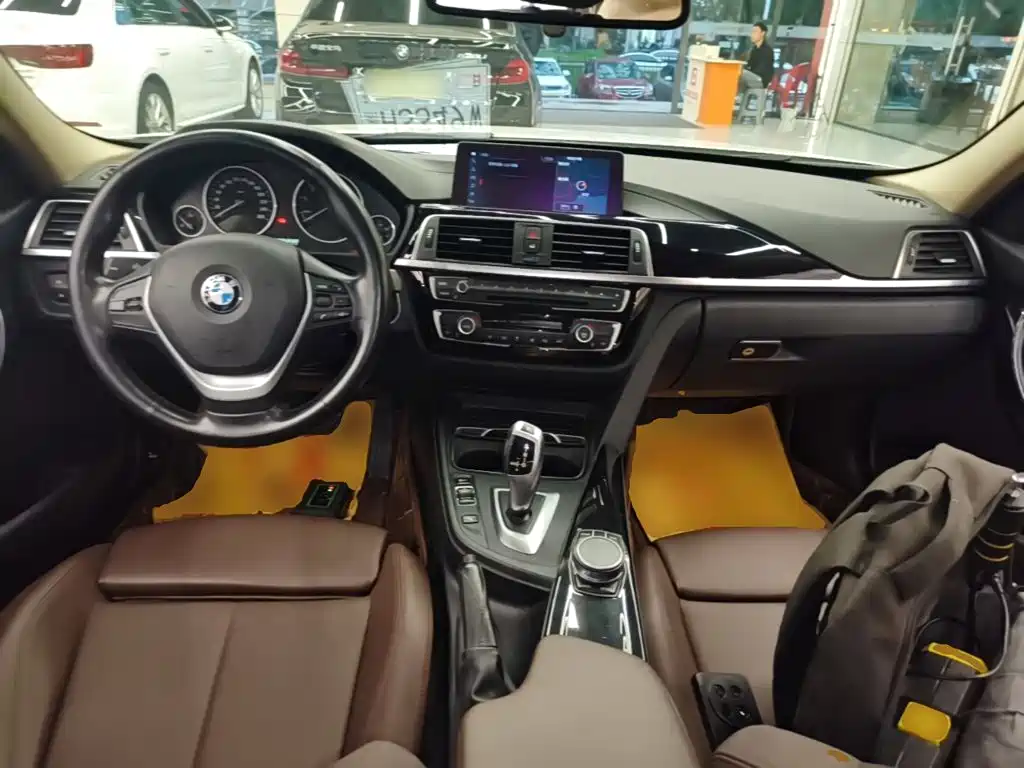 BMW 3 Series — миниатюра 10