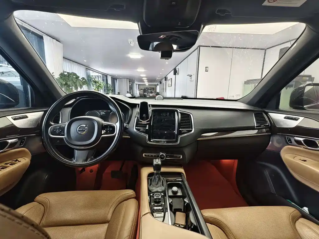 Volvo XC90 — миниатюра 15