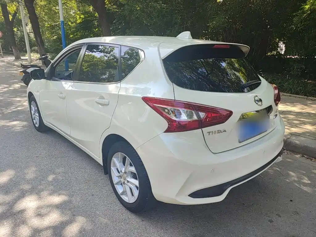 Nissan Tiida — миниатюра 5