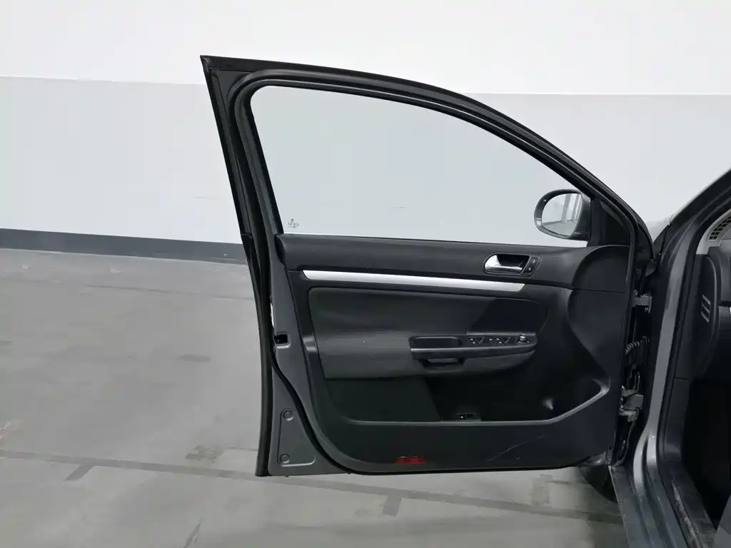 Volkswagen Sagitar — миниатюра 8