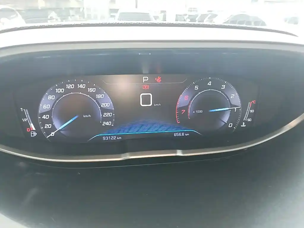 Peugeot 4008 — миниатюра 12