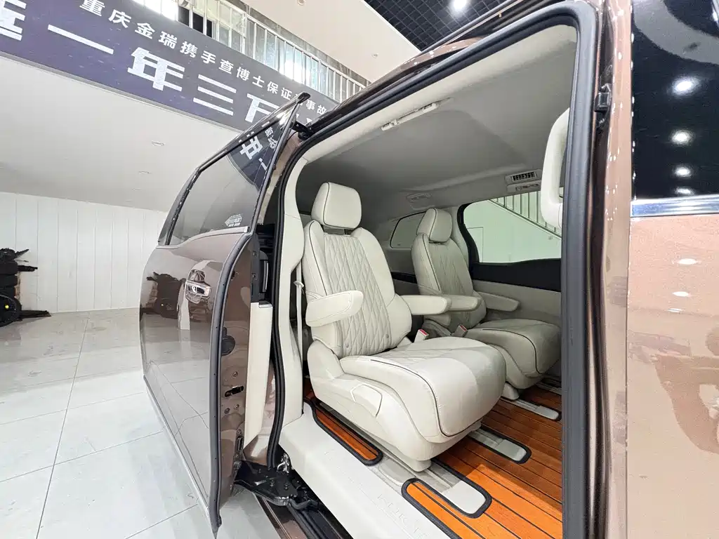 Buick GL8 — миниатюра 16