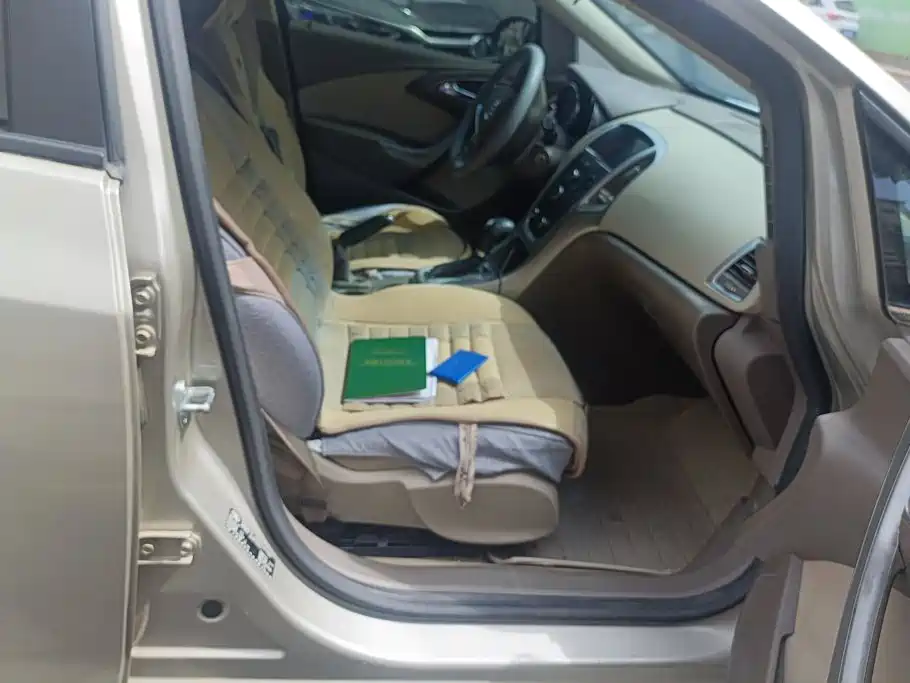 Buick Excelle — миниатюра 8