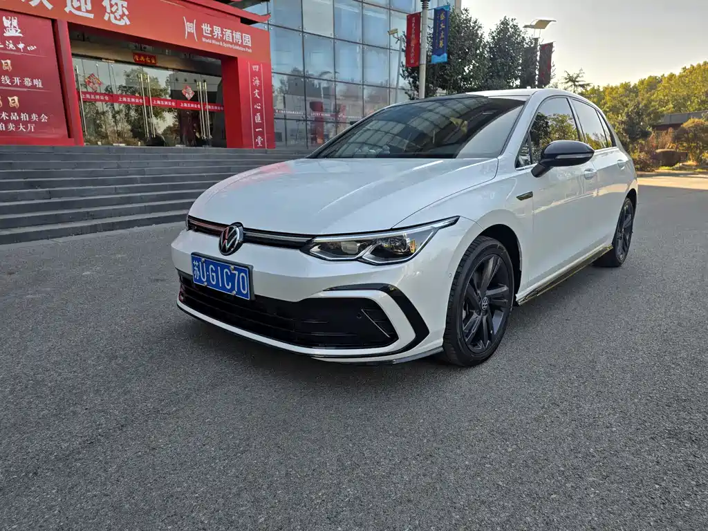 Volkswagen Golf 2023