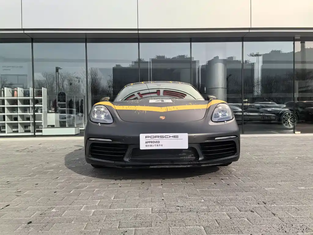 PORSCHE 718