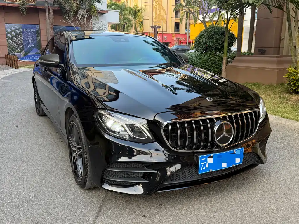 MERCEDES-BENZ E CLASS